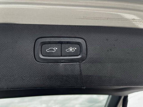 2022 Volvo XC90 T6 Inscription 7-Passenger