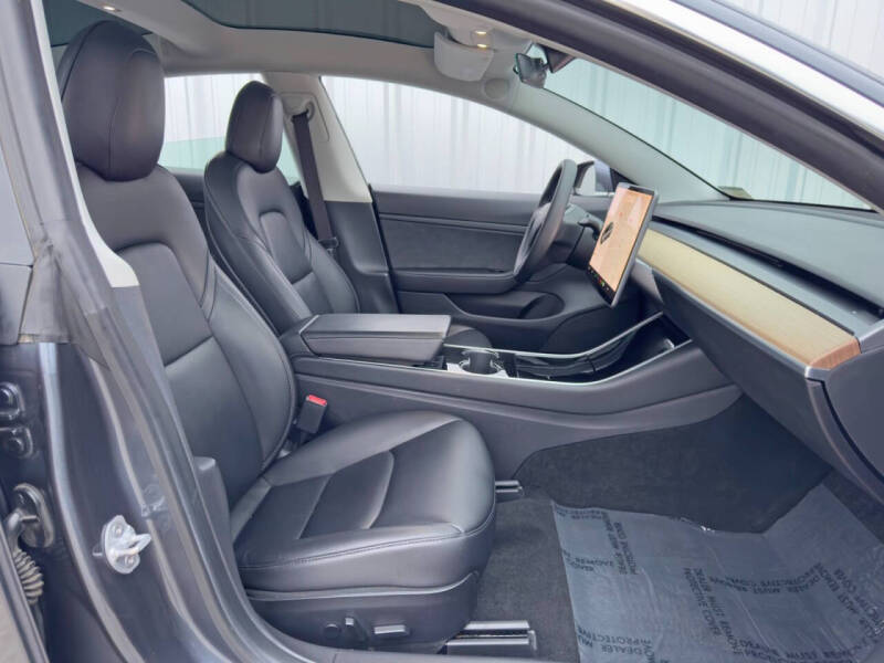 2020 Tesla Model 3 Standard Range Plus