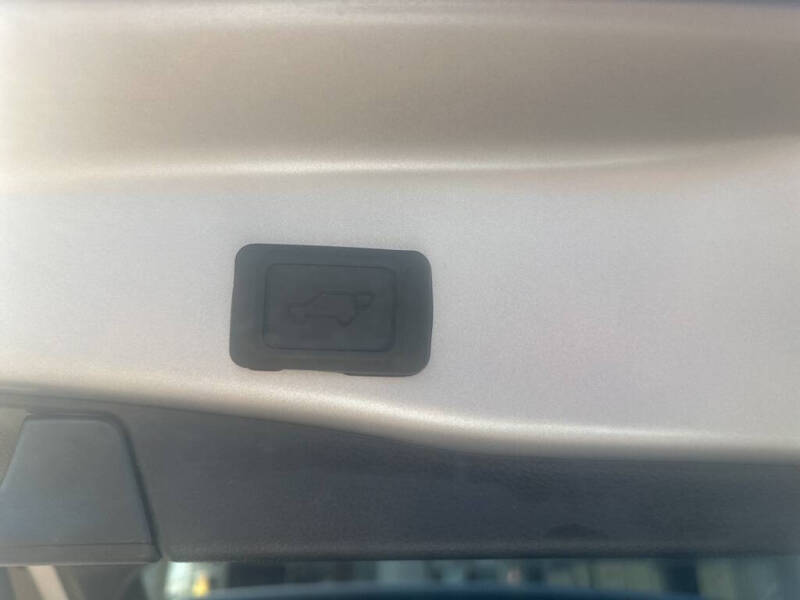 2025 Toyota RAV4 Hybrid XLE Premium