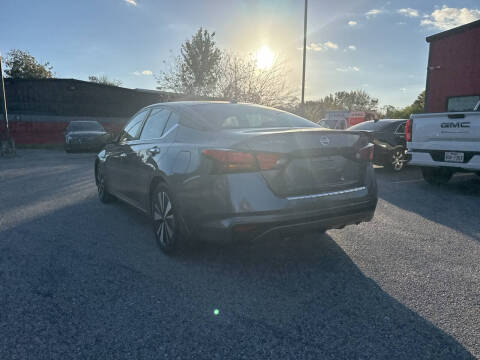 2022 Nissan Altima 2.5 SV