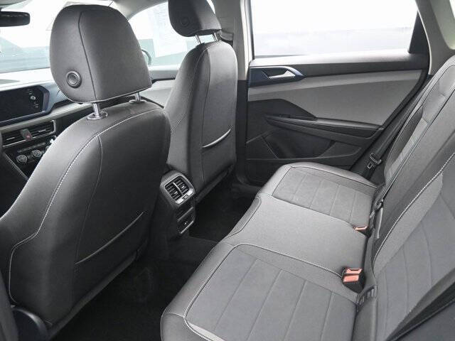 2024 Volkswagen Taos SE 4Motion