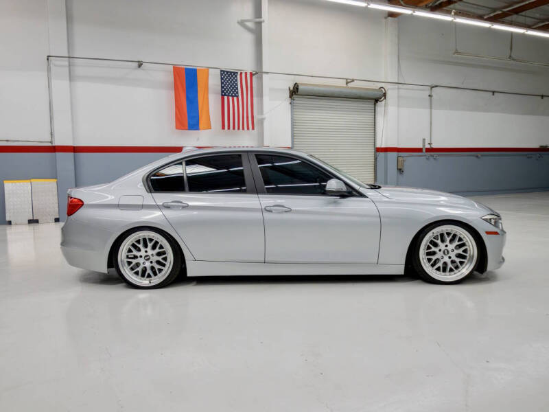 2012 BMW 3 Series 328i