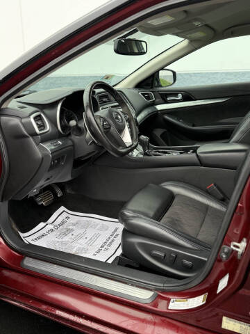 2016 Nissan Maxima 3.5 SR