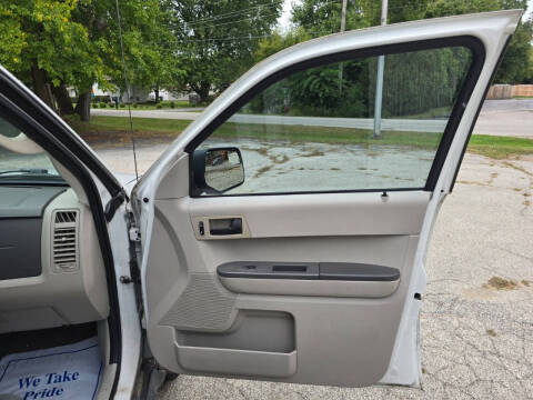 2011 Ford Escape XLS