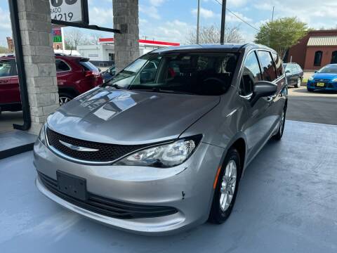 2019 Chrysler Pacifica for sale at Central TX Autos in Lockhart TX
