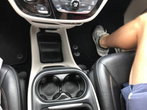 2017 Chrysler Pacifica Touring-L