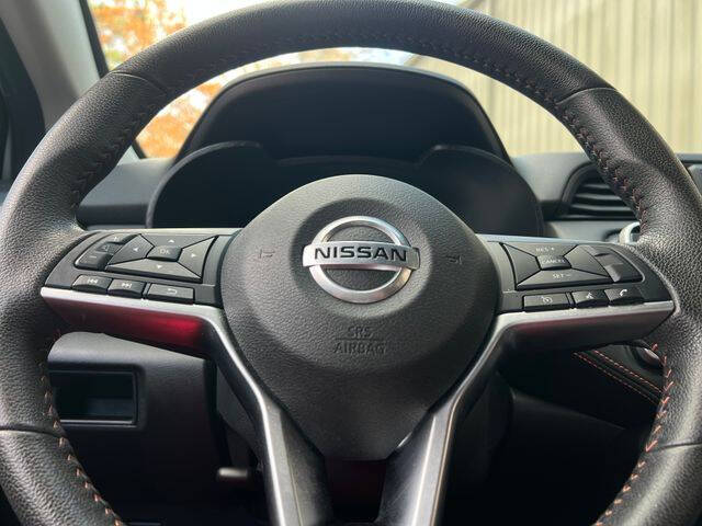 2022 Nissan Versa SR