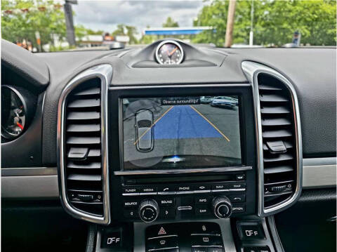 2013 Porsche Cayenne GTS