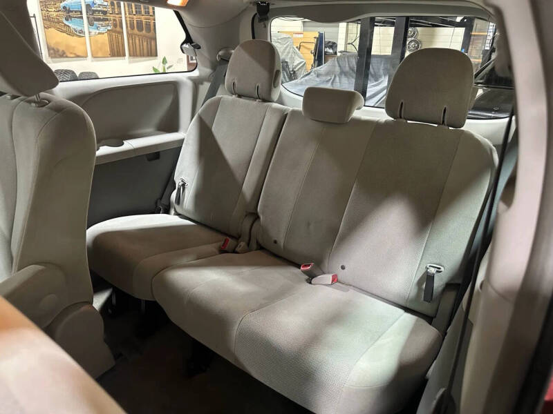 2012 Toyota Sienna