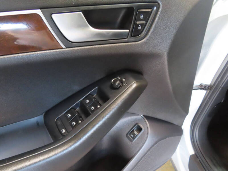 2011 Audi Q5 2.0T quattro Premium