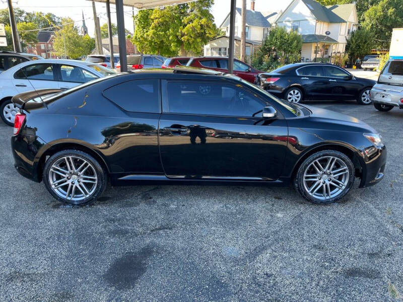 2011 Scion tC Base photo 6