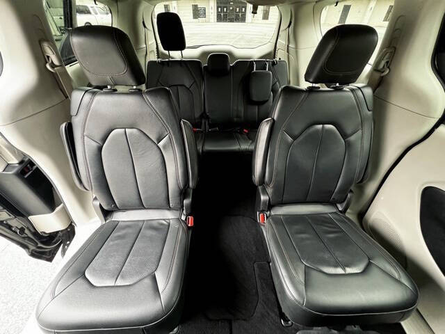 2020 Chrysler Pacifica Touring L