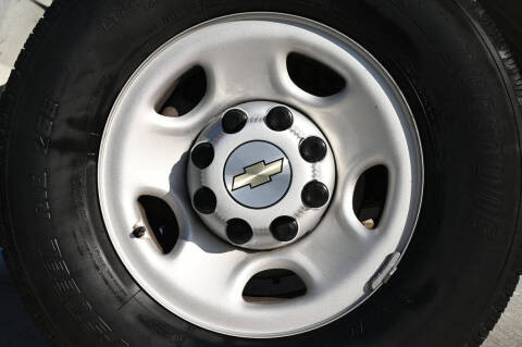 2023 Chevrolet Express 2500