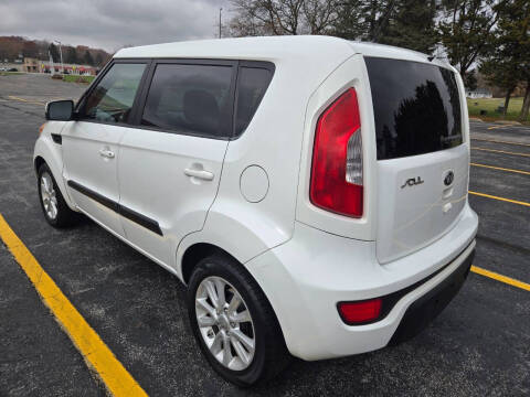 2013 Kia Soul +