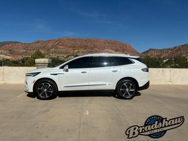 2022 Buick Enclave Essence
