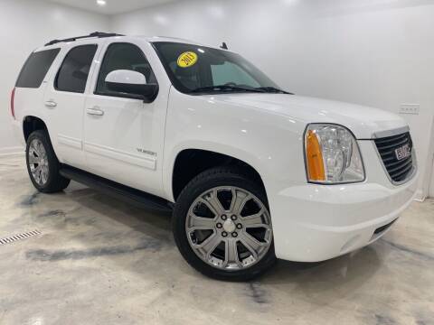 2013 GMC Yukon for sale at Auto House of Bloomington in Bloomington IL