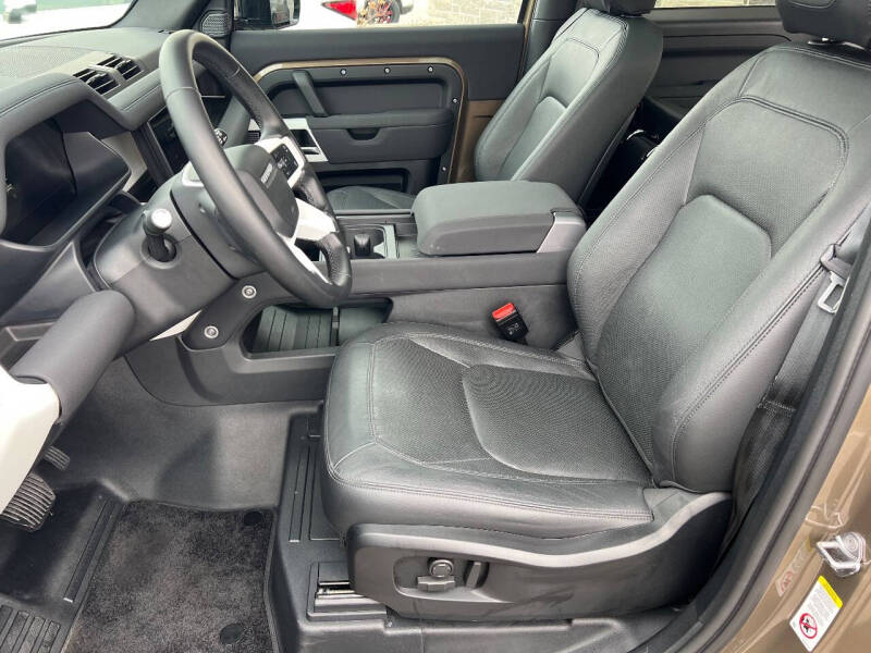 2023 Land Rover Defender 90 S