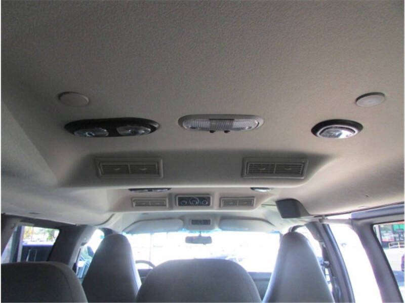 2017 Chevrolet Express LT 2500