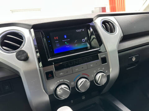 2015 Toyota Tundra SR5