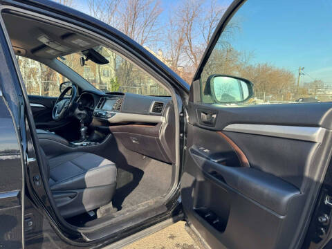 2018 Toyota Highlander LE