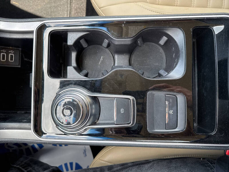 2020 Ford Edge SEL