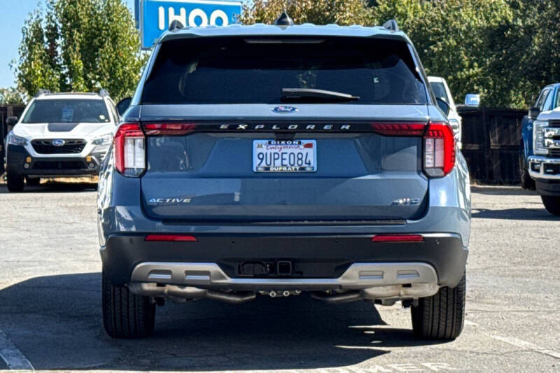 2025 Ford Explorer Active