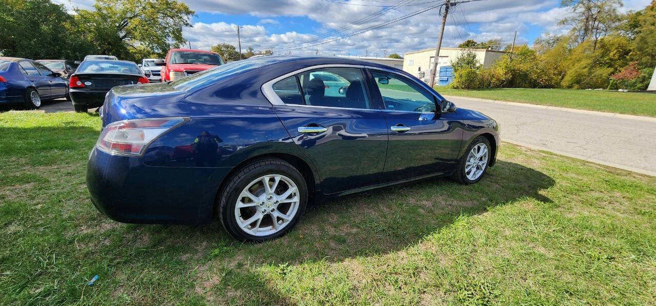 2014 Nissan Maxima for sale at URIEL's AUTOMOTIVE LLC in Middletown, OH