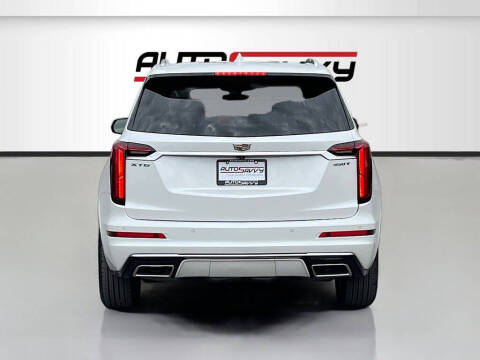 2025 Cadillac XT6 Luxury