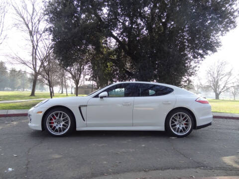 2011 Porsche Panamera 4