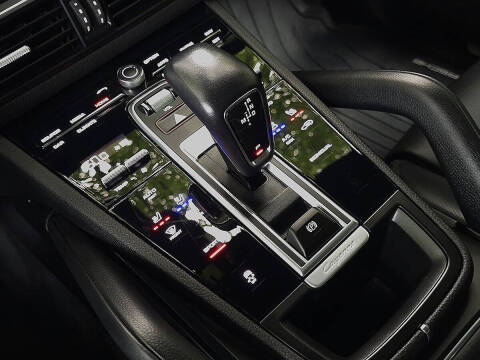 2023 Porsche Cayenne Platinum Edition