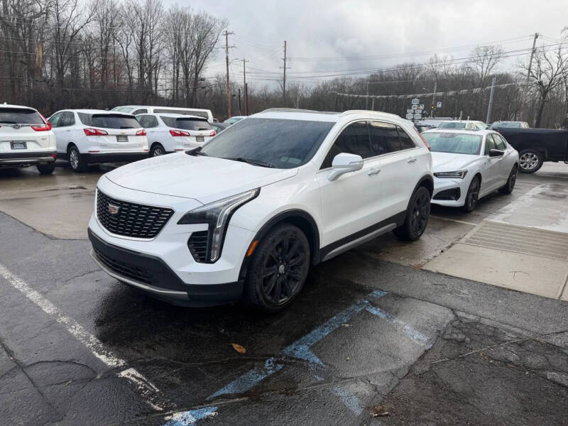 2022 Cadillac XT4 Premium Luxury