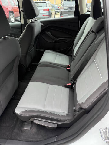 2015 Ford C-MAX Hybrid SE