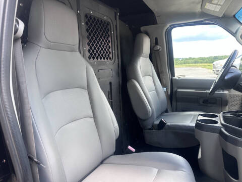 2013 Ford E-Series E-350 SD
