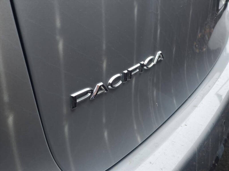 2024 Chrysler Pacifica Plug-In Hybrid S Appearance