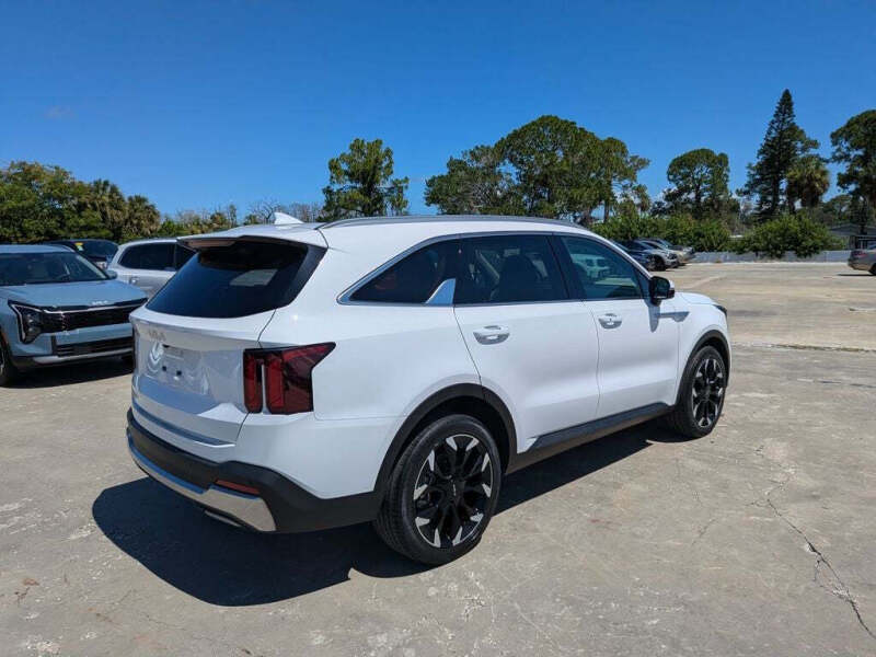 2024 Kia Sorento EX
