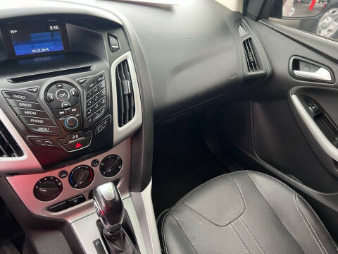 2014 Ford Focus SE