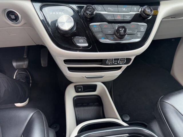 2023 Chrysler Pacifica Touring L
