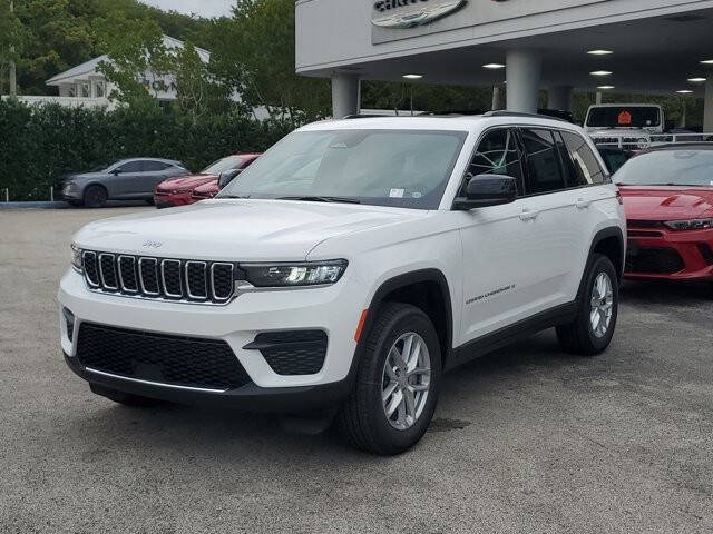 2025 Jeep Grand Cherokee Laredo
