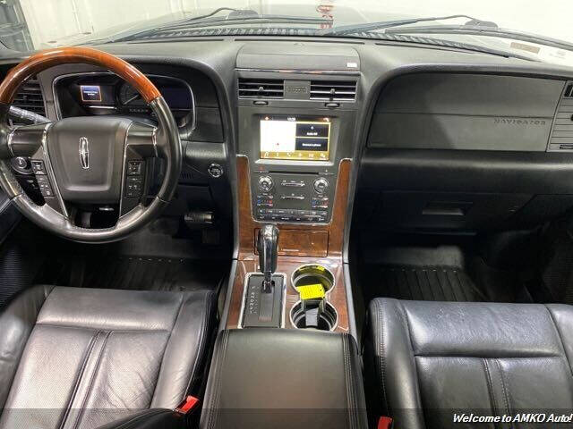 2016 Lincoln Navigator Select