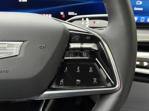 2025 Cadillac LYRIQ Luxury 1