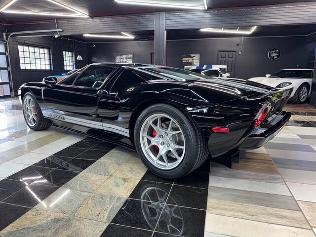 2005 Ford GT