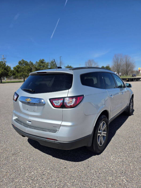 2017 Chevrolet Traverse LT