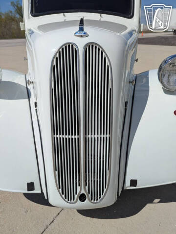 1948 Ford Anglia