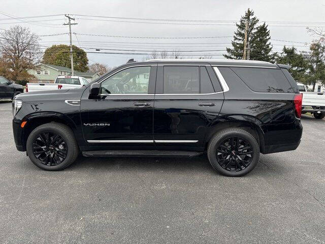 2023 GMC Yukon SLT