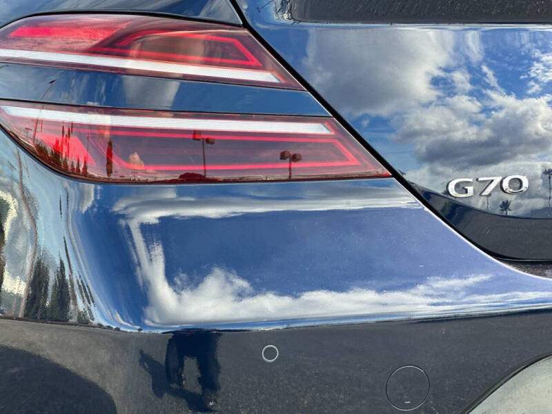 2023 Genesis G70