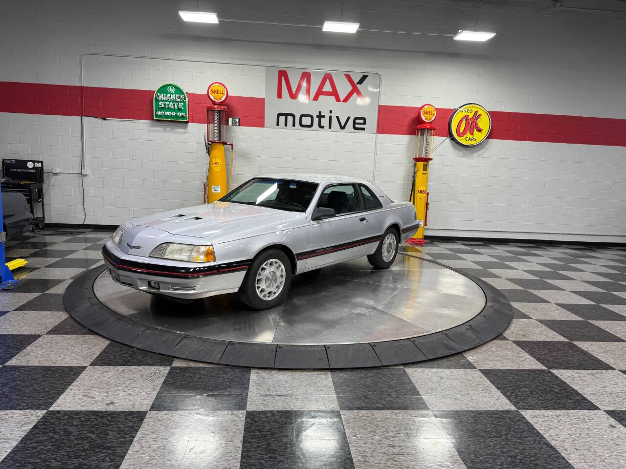 1988 Ford Thunderbird 14