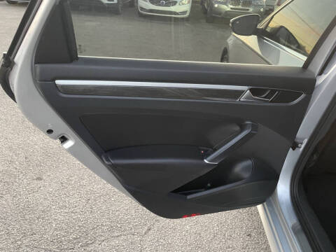 2018 Volkswagen Passat 2.0T SE