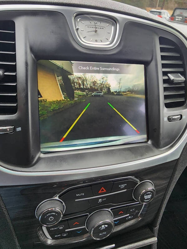 2020 Chrysler 300 Touring