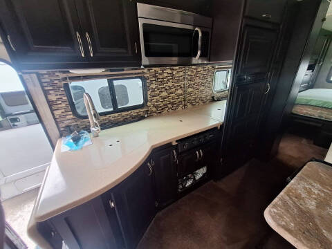 2016 NeXus RV Phantom 325C
