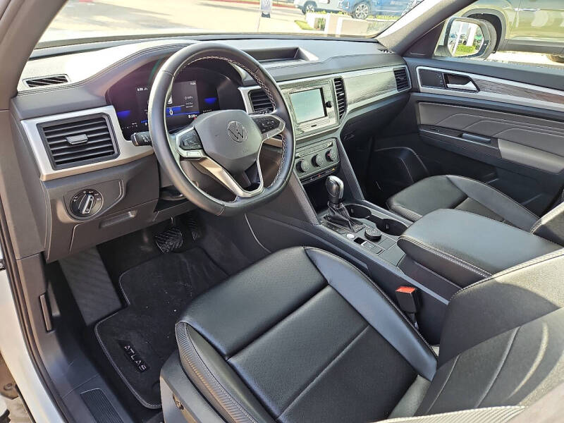 2022 Volkswagen Atlas Cross Sport SE 4Motion